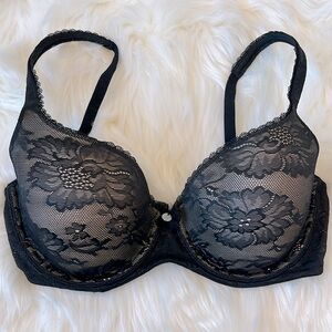 Victoria’s Secret Body by Victoria Lined Lace Demi Black 34D